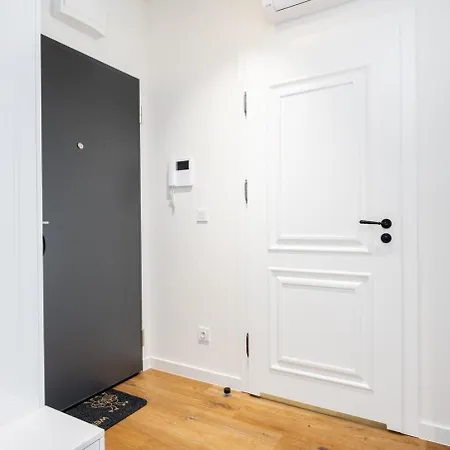 Bohema Premium Apartment Metro Szwedzka Warsaw Exterior photo